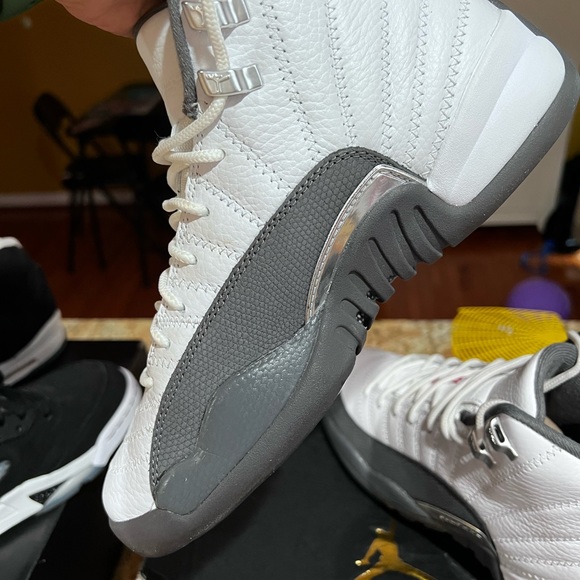 AJ retro 12 GS- sz 7 youth Like NEW w/ box !! - Picture 4 of 13